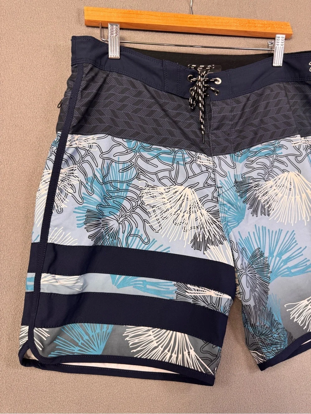 Hurley Hawaii Aloha Sig Zane Design Swim Board Trunks Blue Island Shorts, 32